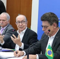 Entre tapas e beijos: um pacto pela reforma tributária