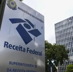 Reforma Tributária prevê imposto automático na hora da compra, mas bancos temem prazo apertado
