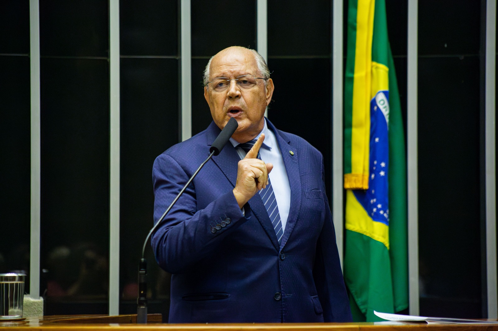 ‘Parem de mentir para o povo brasileiro’ sobre os juros
