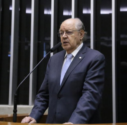 Deputado Hauly faz um convite para a a construção de um novo sistema