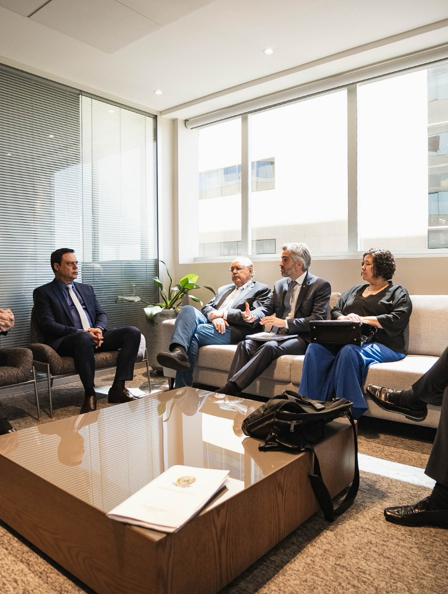 Hauly e lideranças debatem regulamentação da reforma tributária