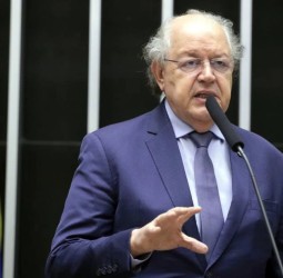 A força das palavras de Hauly