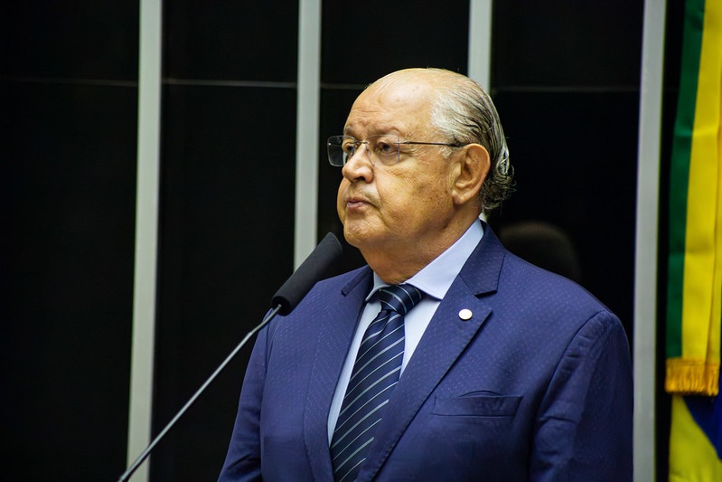 Hauly propõe fundo para fortalecer a saúde pública e salvar Santas Casas