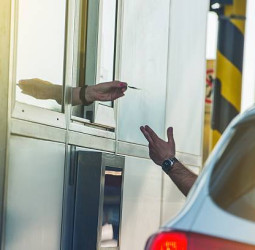 Pedágio no Brasil: Projetos de Lei buscam isenção para Idosos e pessoas com deficiência