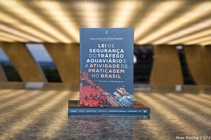 Coletânea sobre a Lei de Segurança do Tráfego Aquaviário é lançada no STJ