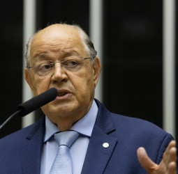 Projeto do deputado propõe a criação do Programa Nacional de Combate a Dengue