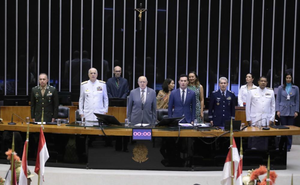 Parlamentar, diz que Brasil deve se manter unido ao mundo na defesa da liberdade e democracia