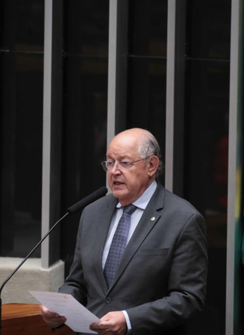 O Brasil falhou no básico: moradia, saúde e educação